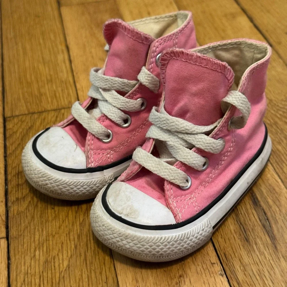 Converse Chuck Taylor‎ All Star Toddler Pink High Top Sneakers Shoes US 4